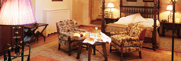 parador-de-santiago-de-compostela-san-lucas-room