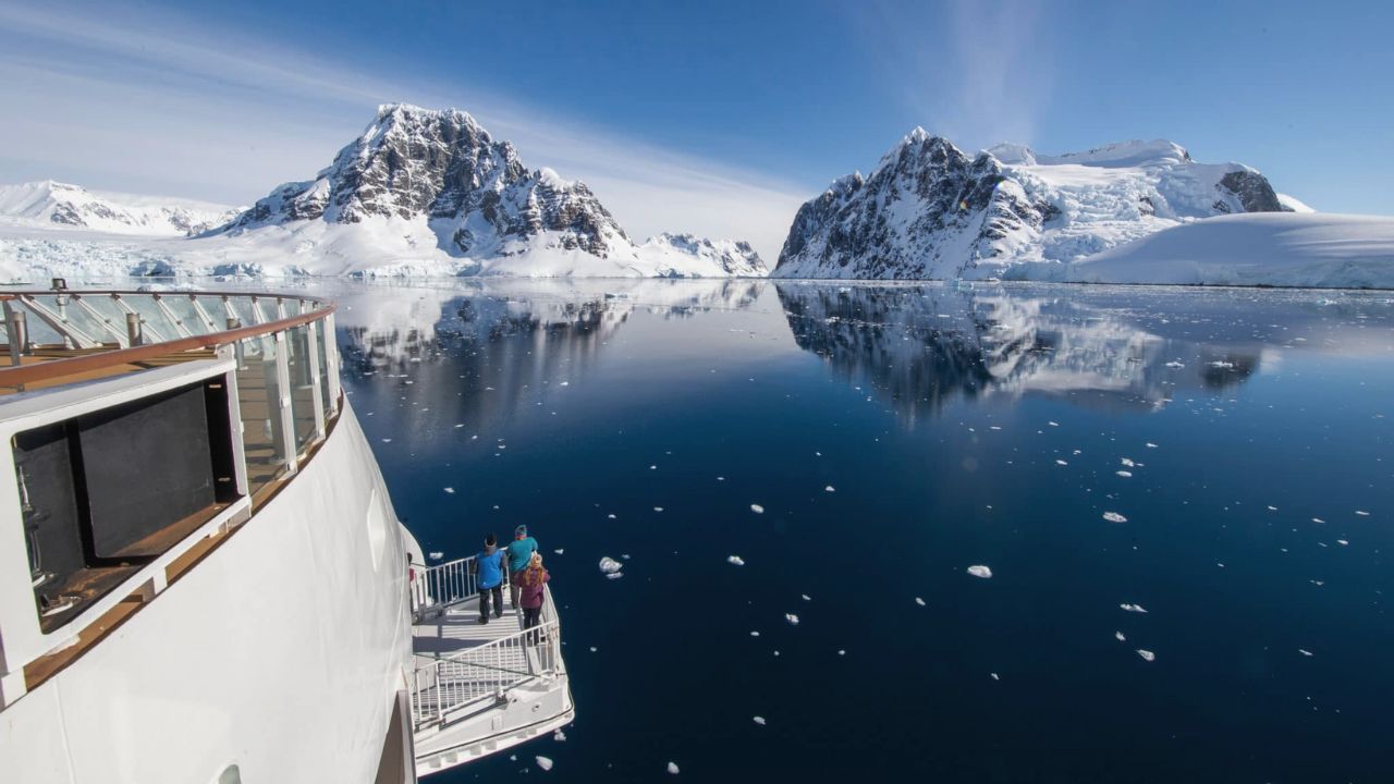 greg-mortimer-cruise-antarctica-credit-aurora-expeditions