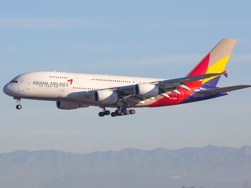 Asiana Mixed Business Suite / Business Class to Europe image 1