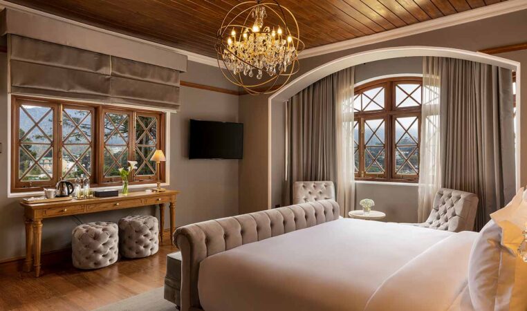 Luxury Deluxe Suite - Bellwood Manor