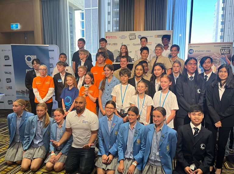 Original 3 D284840 E4 D8 419 C 9 F46 1 D69 E237 A51 C