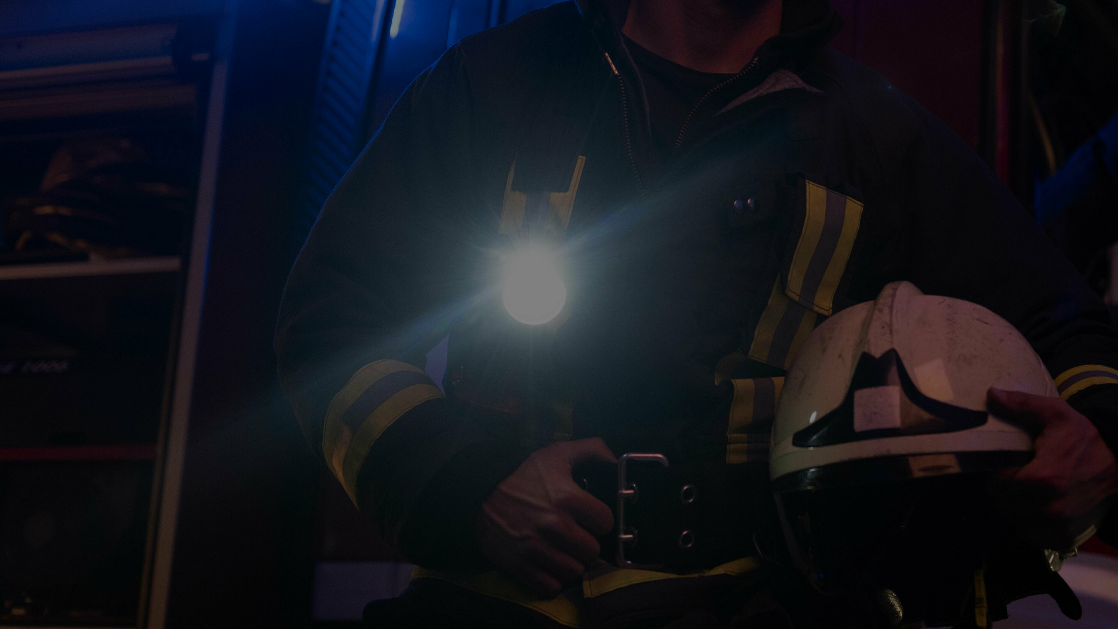 Frontline emergency lighting