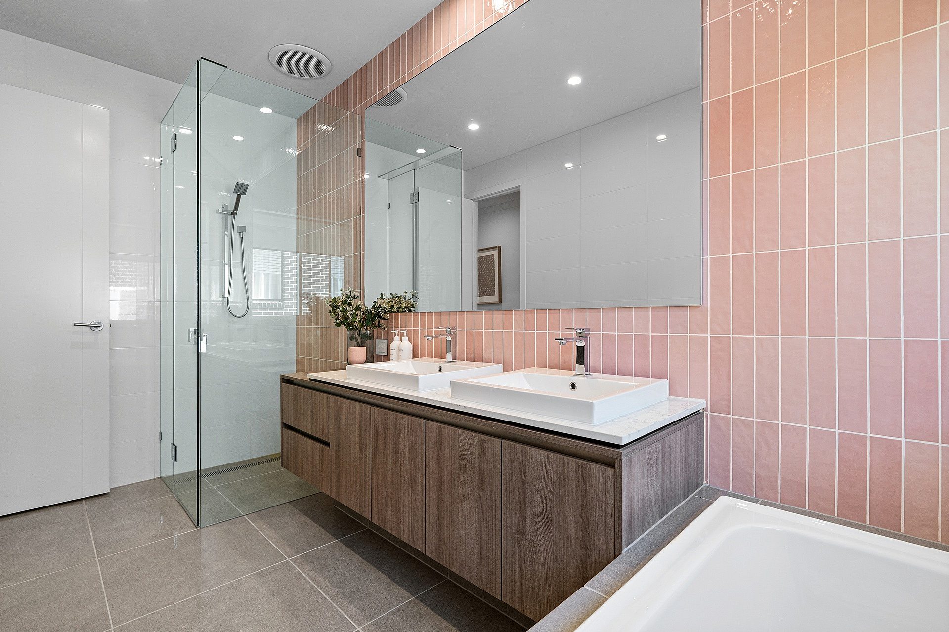 25 Origin Drive Sunbury Bathroom1