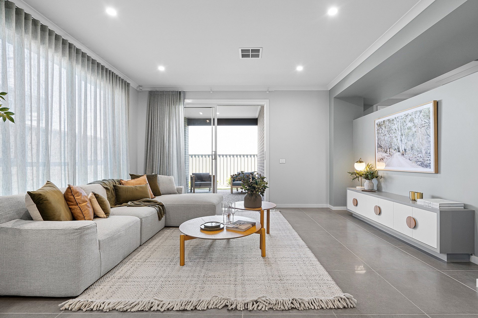 Oakland Tarneit Living 1