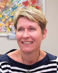 Dr Nicola Edwards