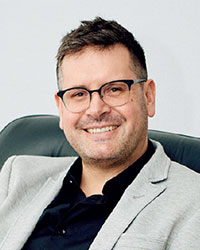 Dr Steyn Lottering