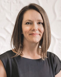 Dr Lisa Packard