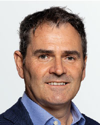 Dr Simon Edmonds