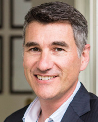 Mr Janek Januszkiewicz