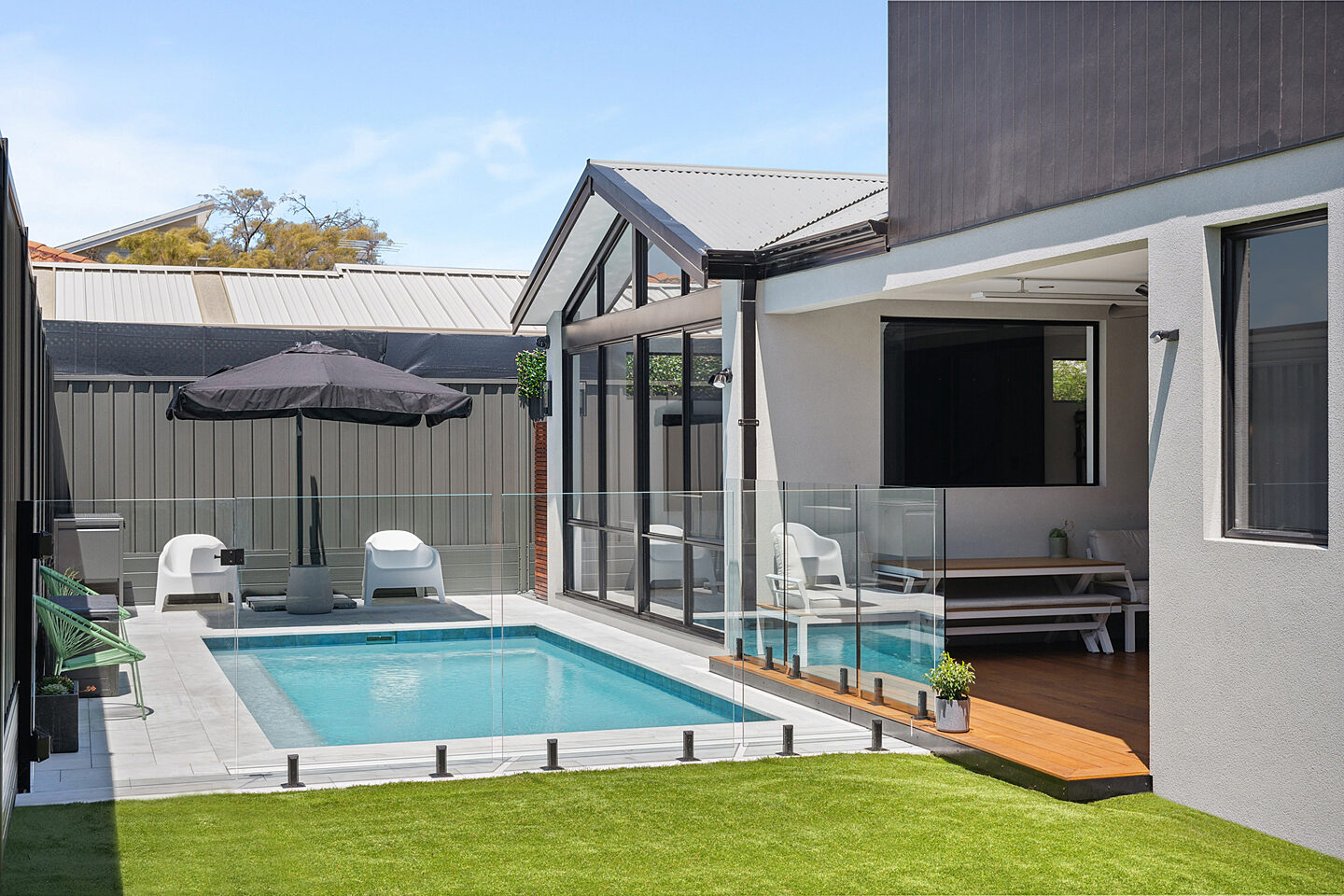 Kitchener Road Alfred Cove 11 LR