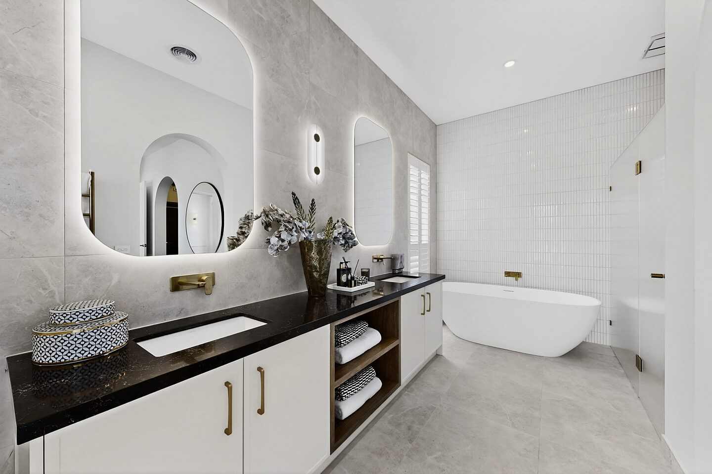 02 265 cuthberts road lucas vic 3350