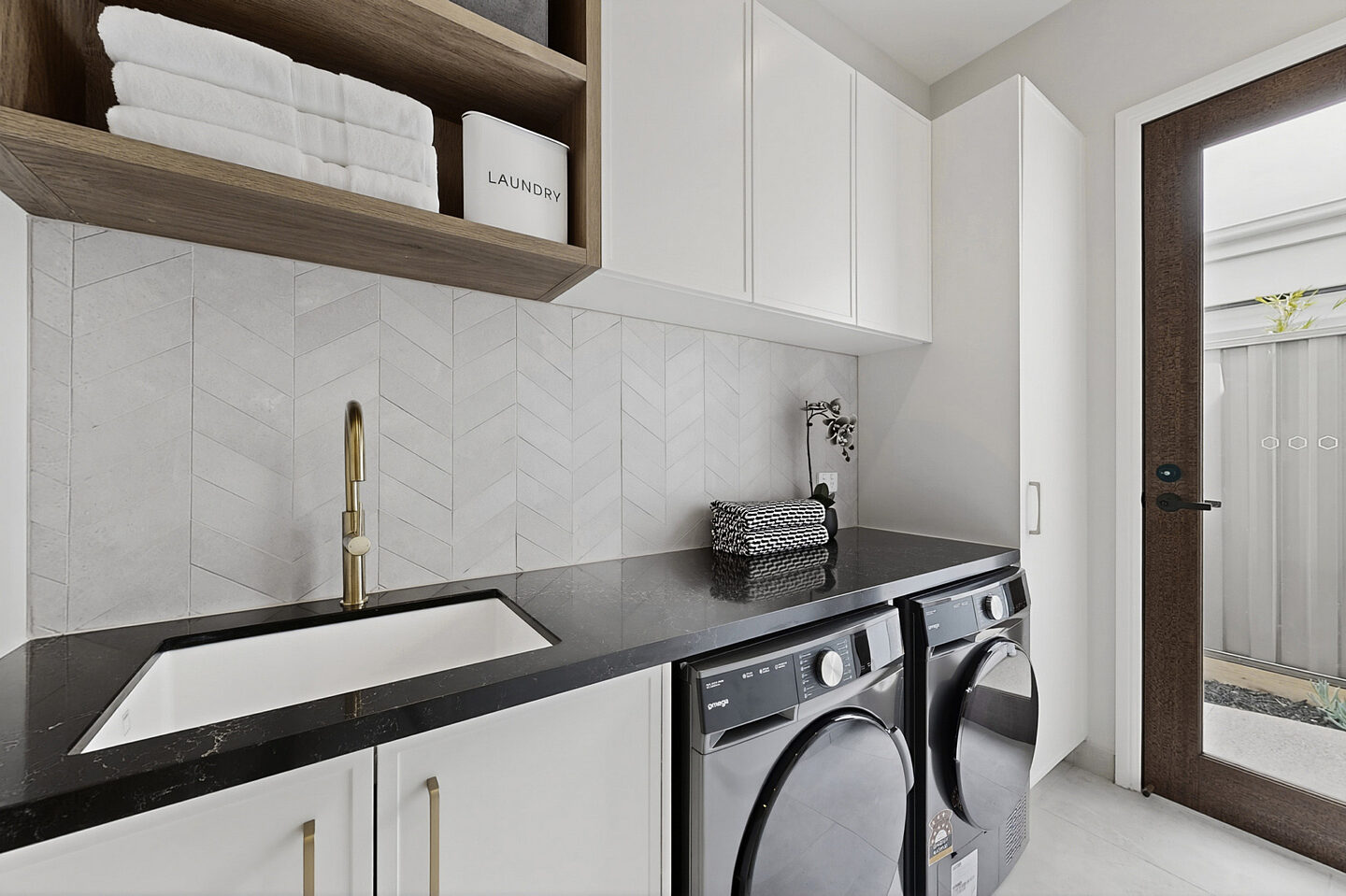 04 265 cuthberts road lucas vic 3350