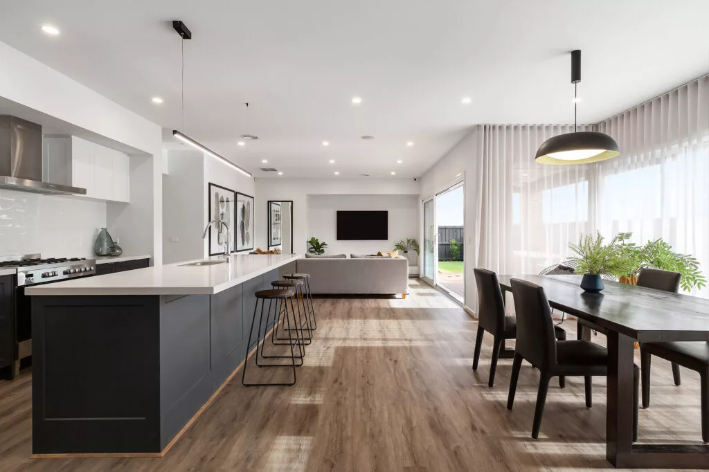 Burnley 32 Kingsbridge 18