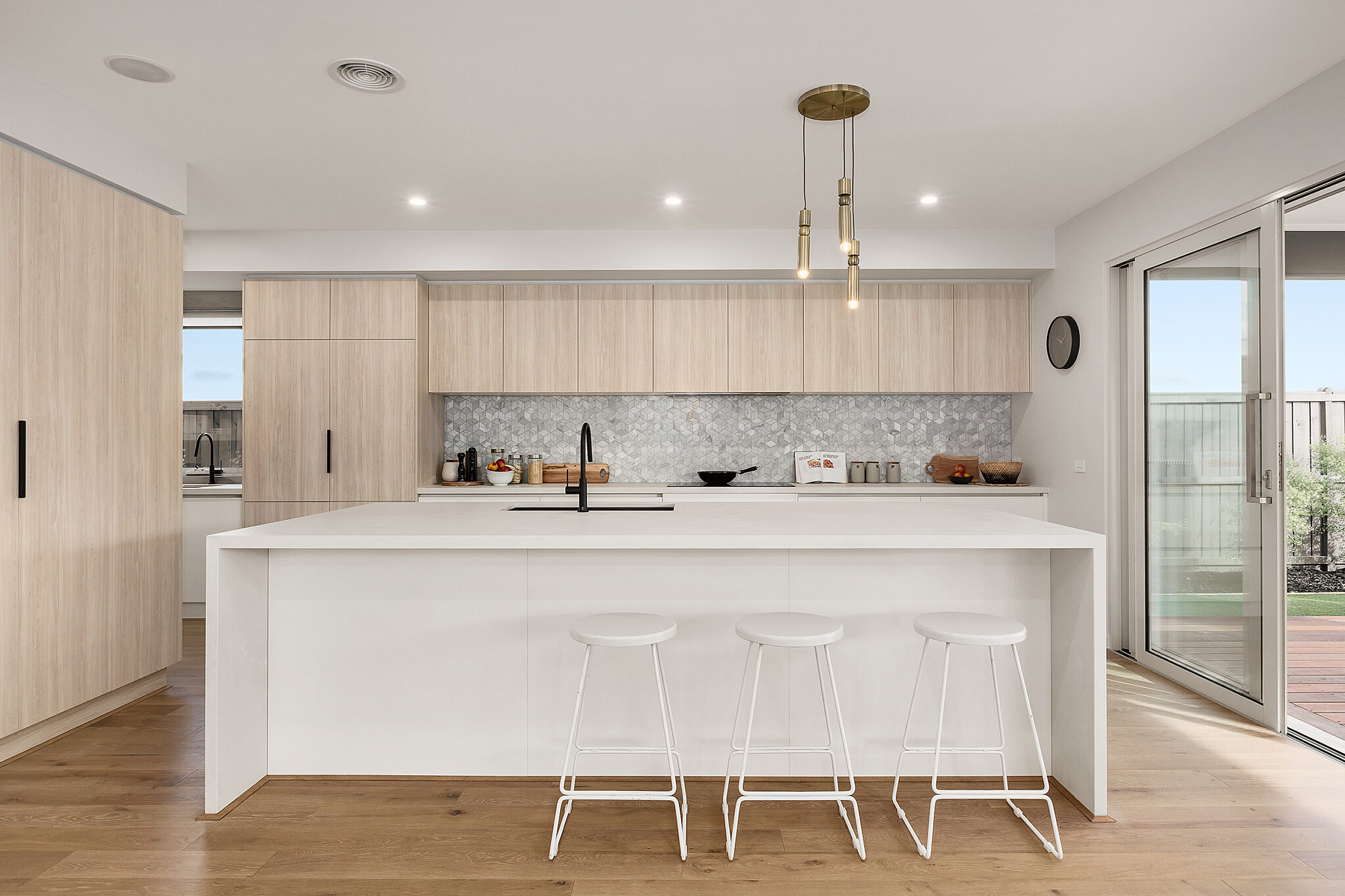 Warburton 45 Kingsbridge 18