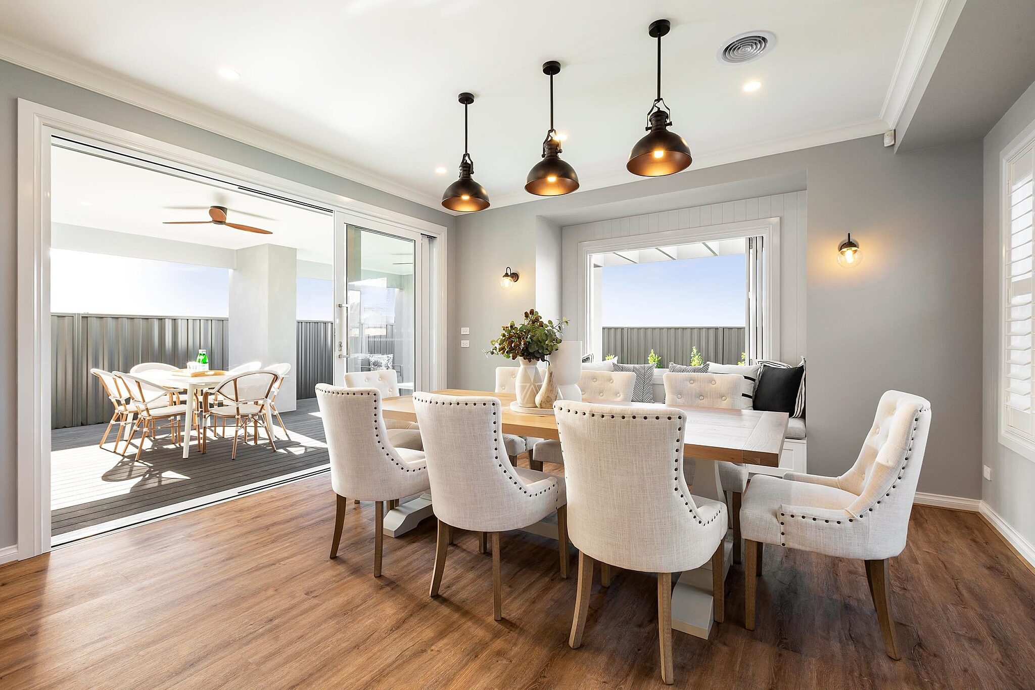 Wellington 36 Kingsbridge 28