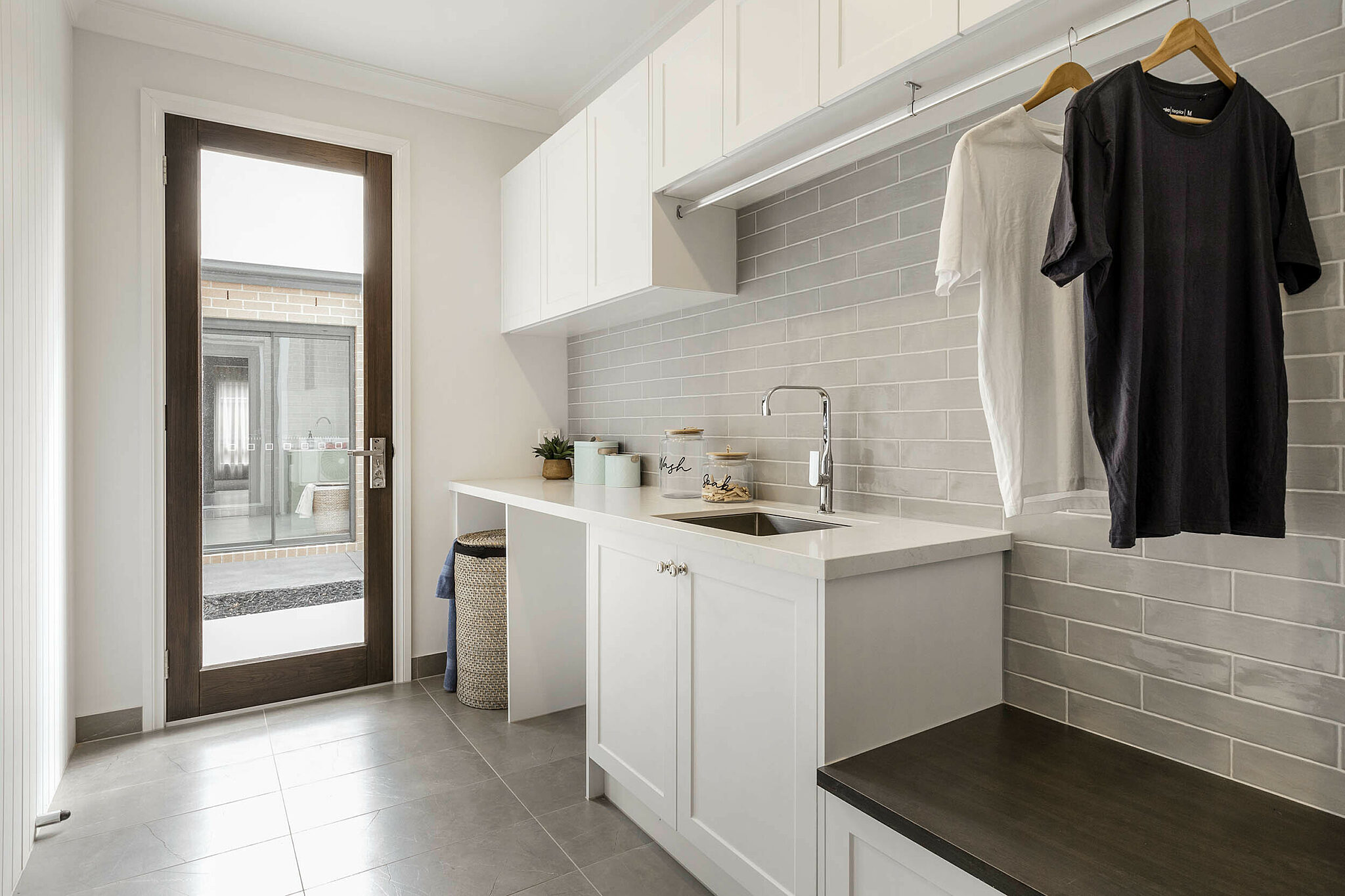 KNGB609316 Winchester44 Heroes 014