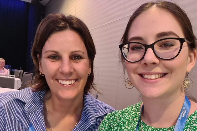 Z_Barb and Sheyanne selfie_750x500