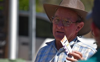 Grazier Stan Fordham, Emohruo, Scottville makes a point about soil pH.