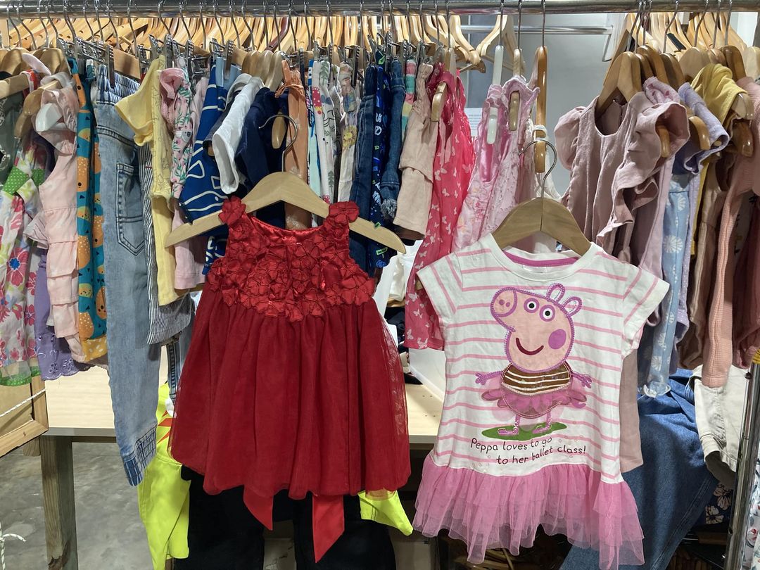 Retail Robina Lovisa Pink Retro HM11 Portable Wireless Speaker