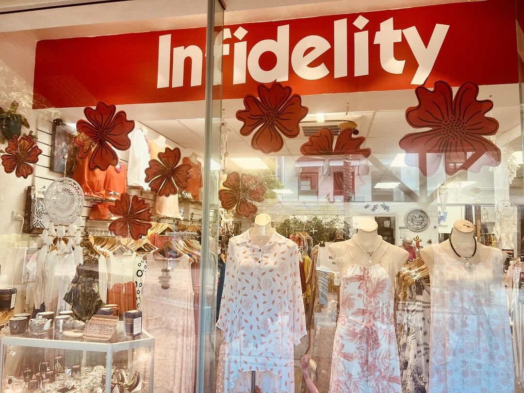 formal dress shops in darwin 10 BEST Fashion City NT 0800 is-first-owner