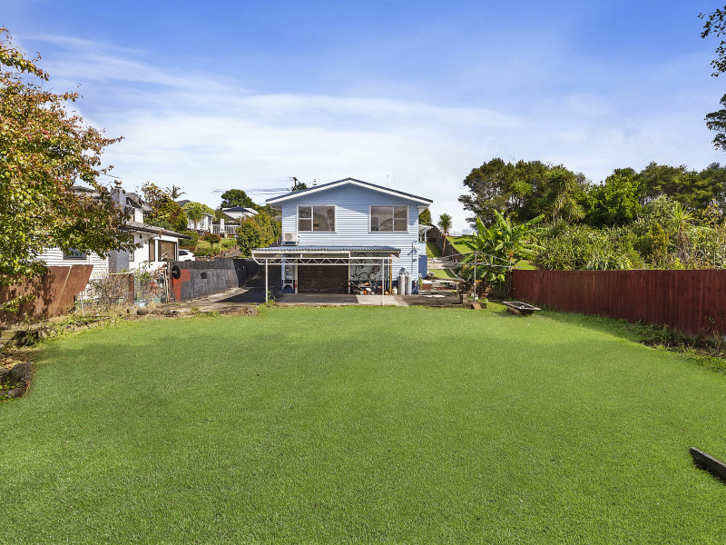 Open yard with 3.5m wide drive way access