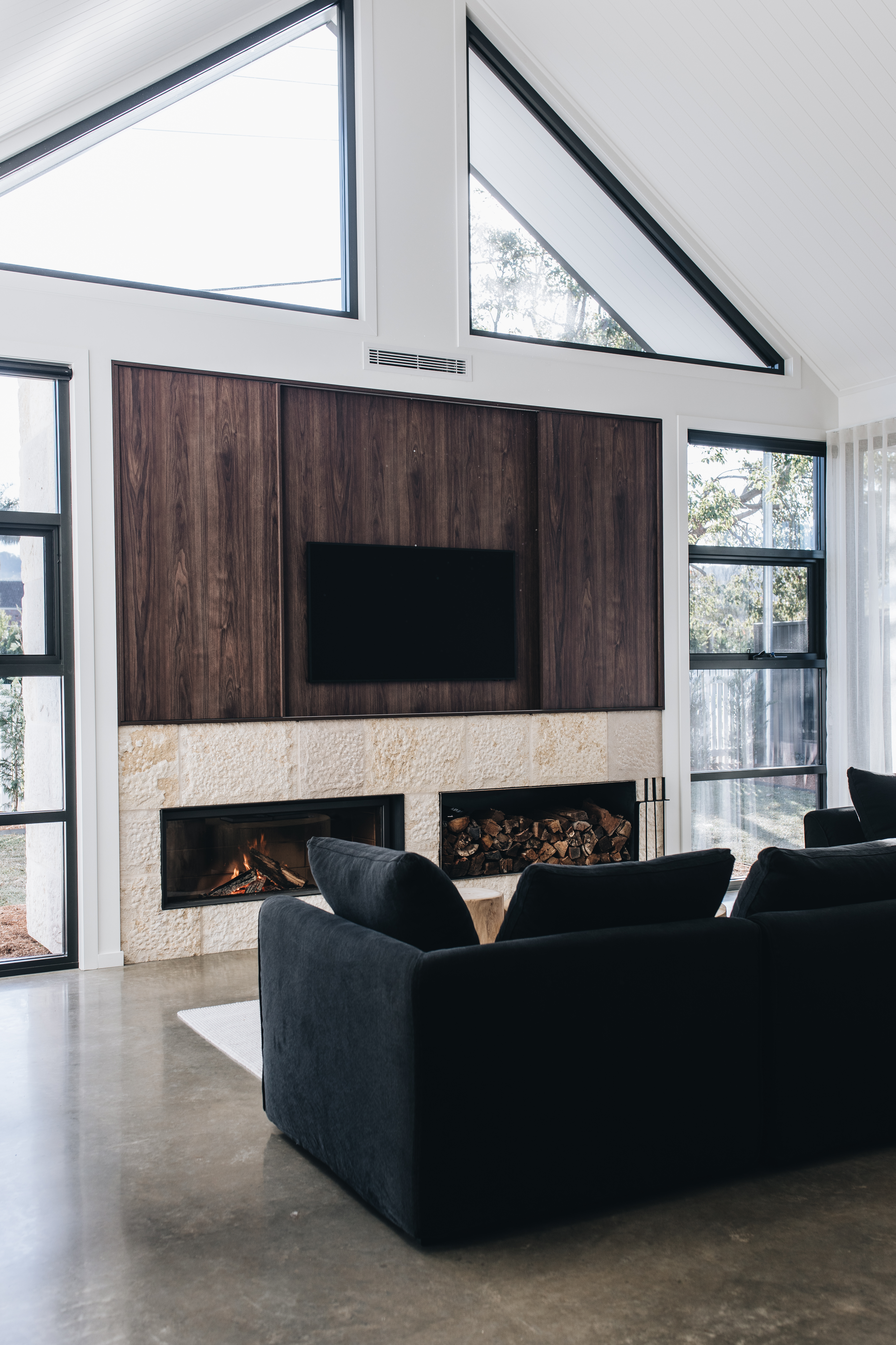 Maple living room, Berry