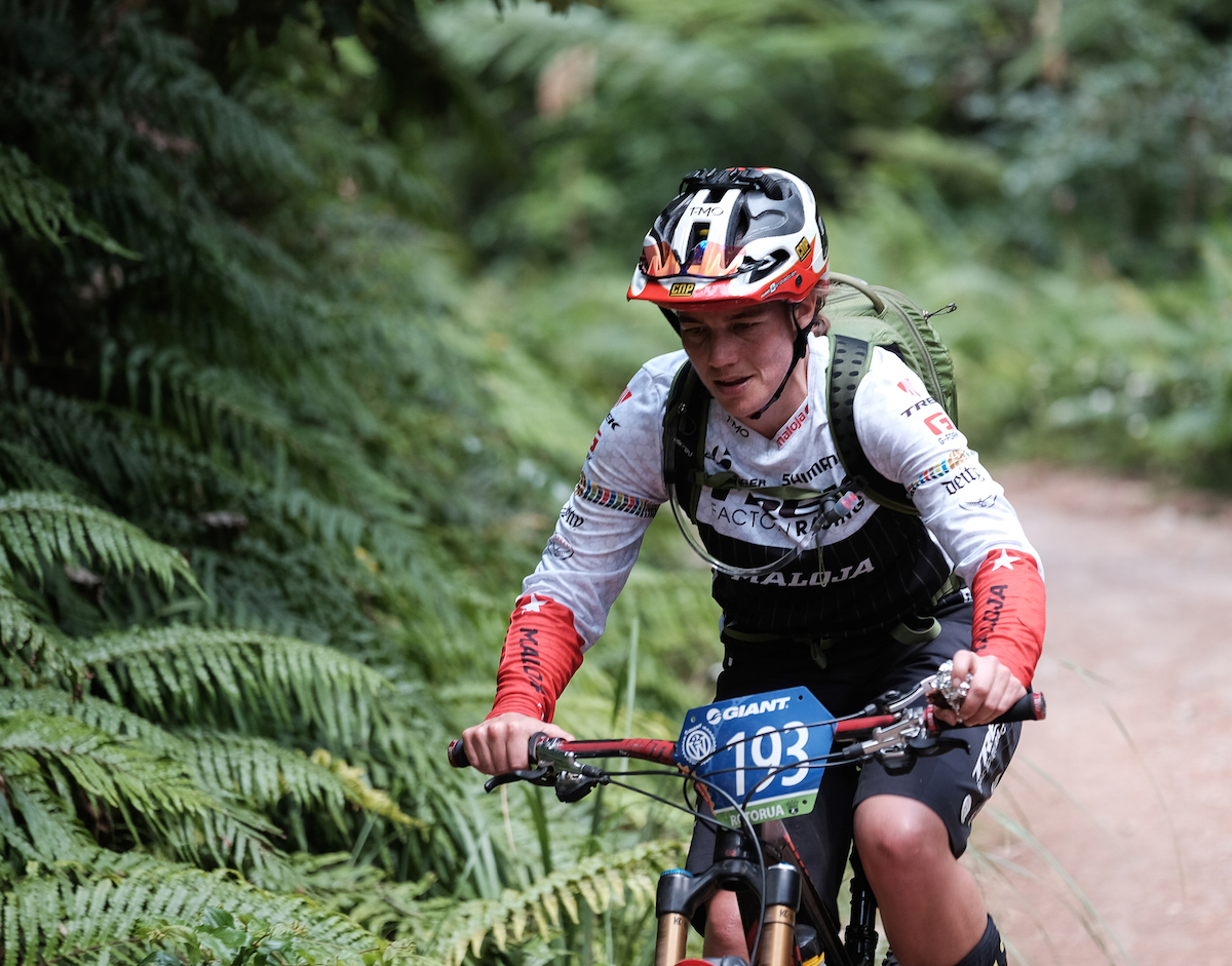 Wyn Masters and Tracy Moseley Win Rotorua's Giant 2W Gravity Enduro