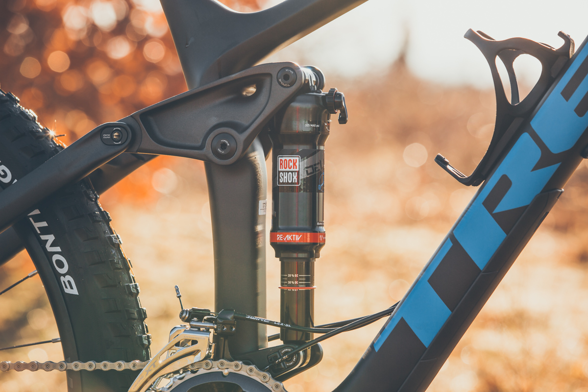 New for 2017, RockShox rear shock wit Trek's Re:Aktiv damper inside.