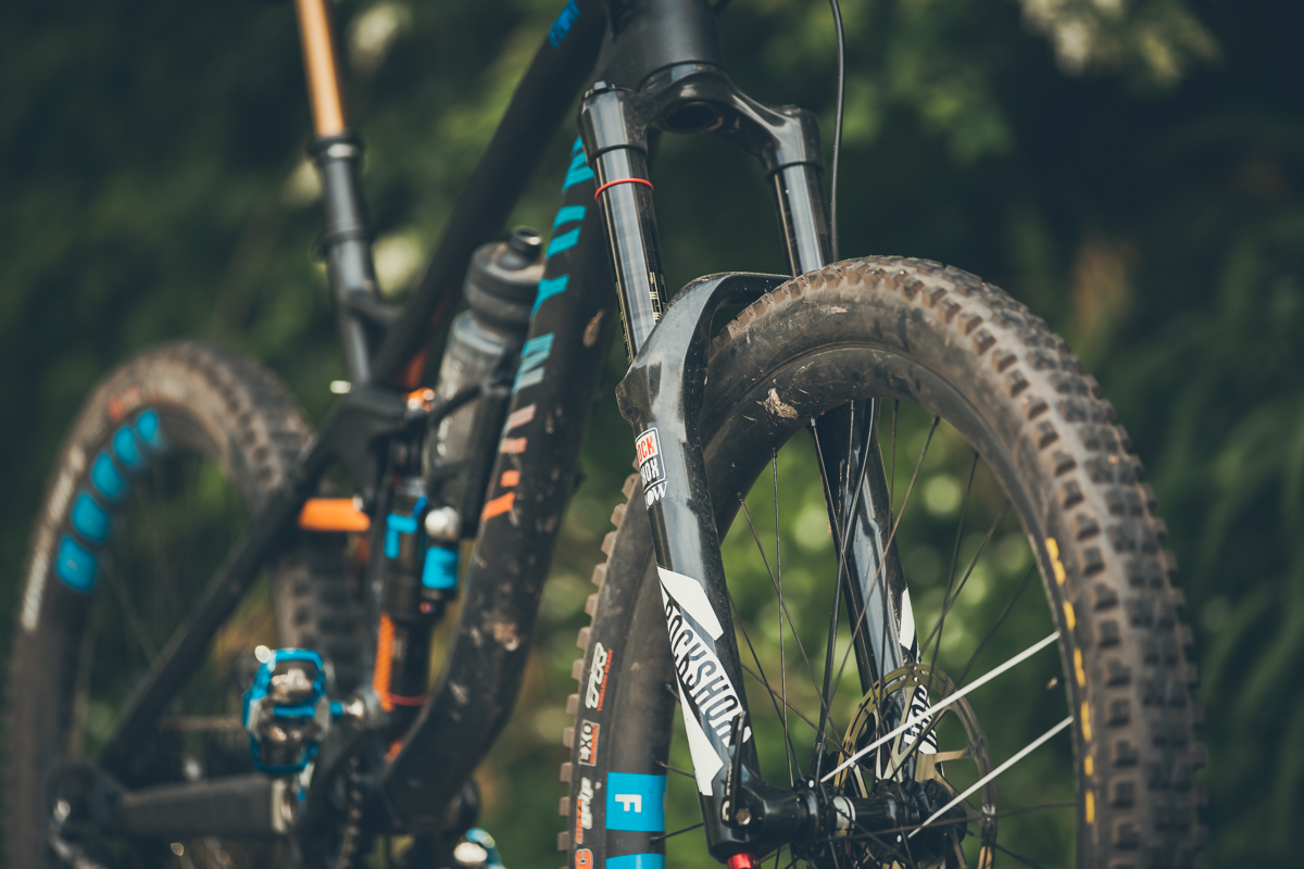 Big legs, supple action and a progressive spring rate. We're huge fans of this fork.