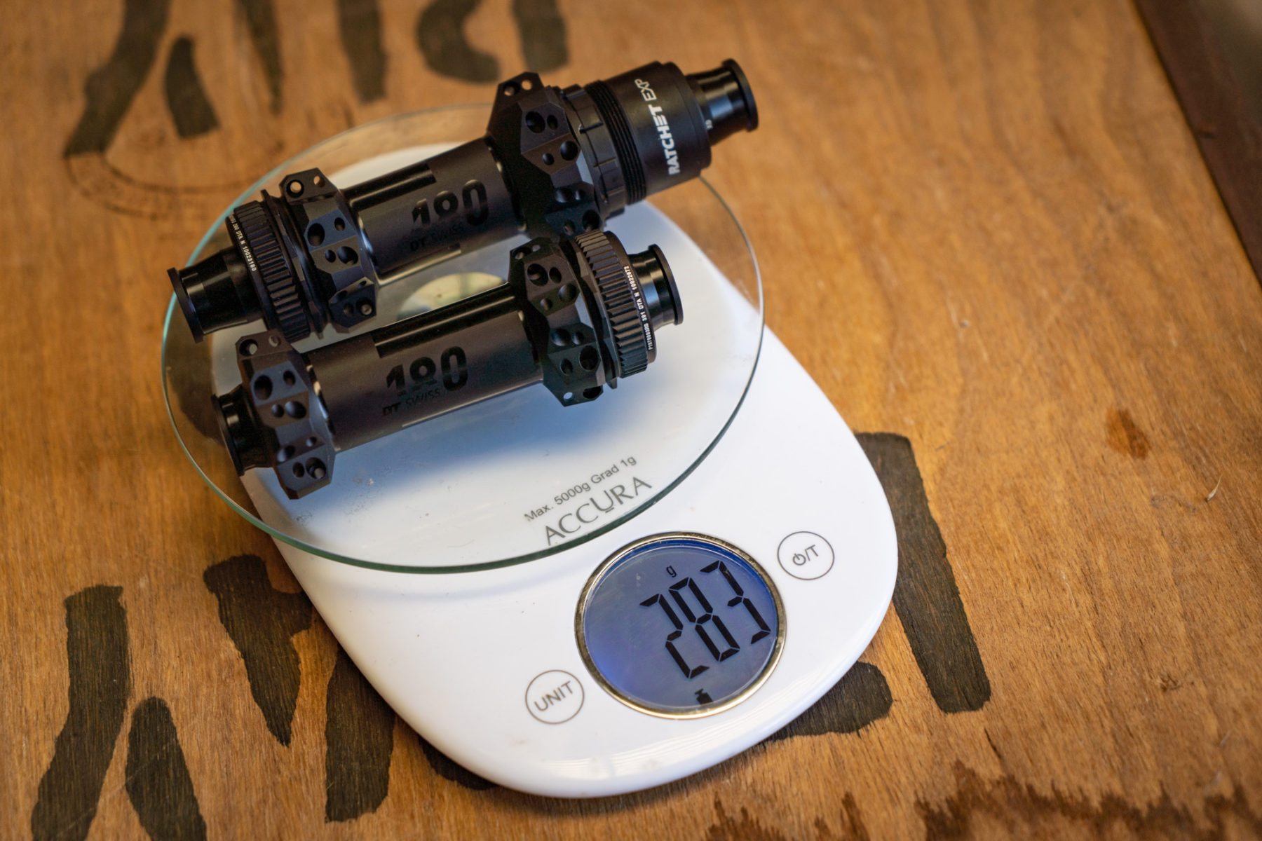 dt swiss 180 hubs scales weight