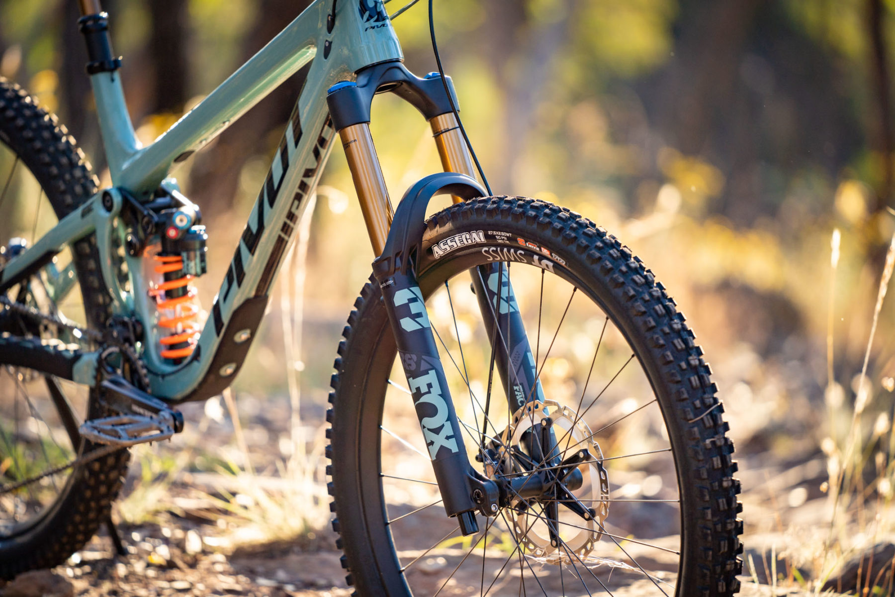 All New Pivot Mach 6 Review Keeping The 27.5in Flame Burning Bright