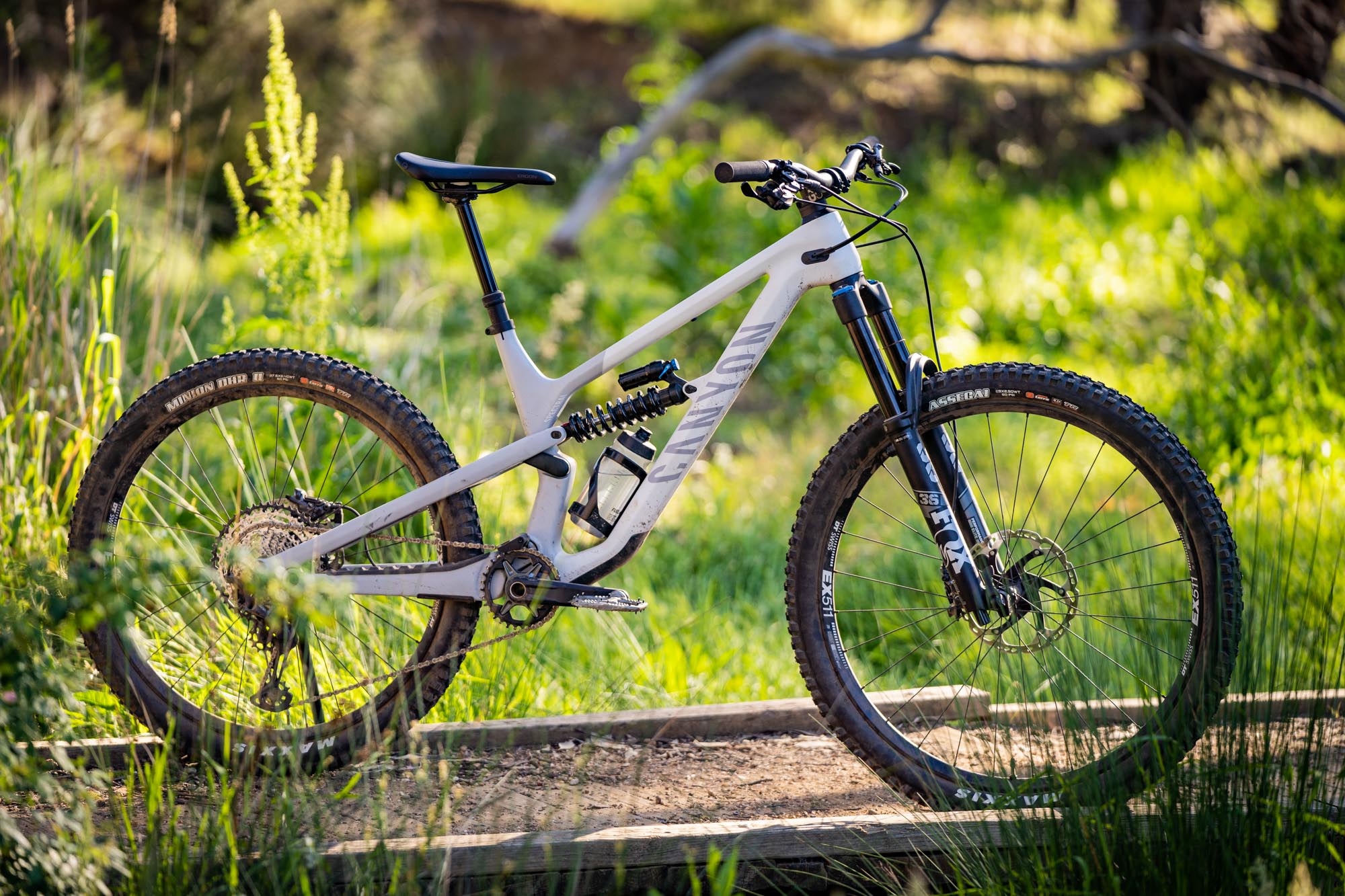 2022 canyon spectral cf 8 mullet cllctv