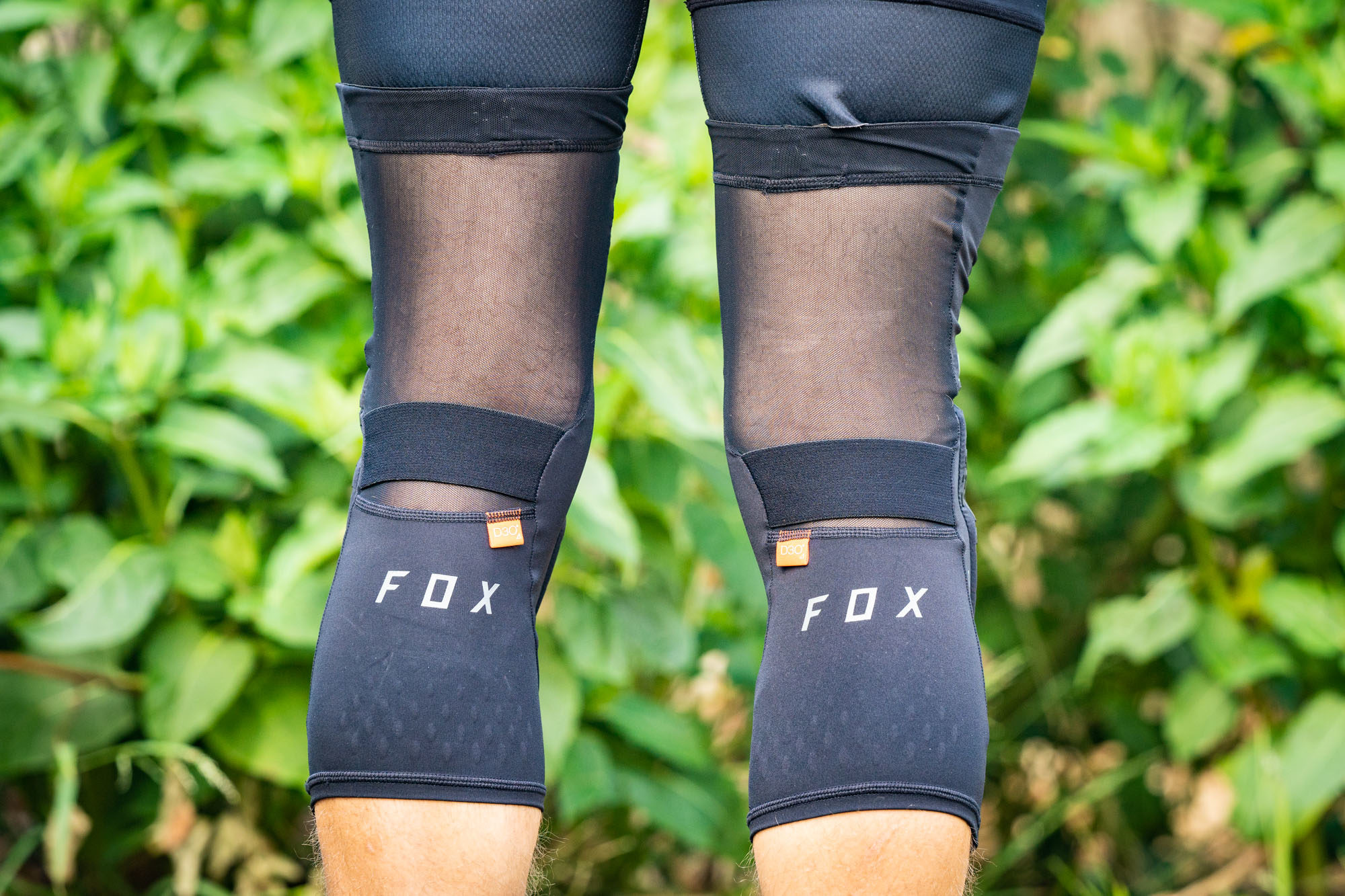 Flow's Fresh Produce A special shock, flexible knee pads & carbon wheels