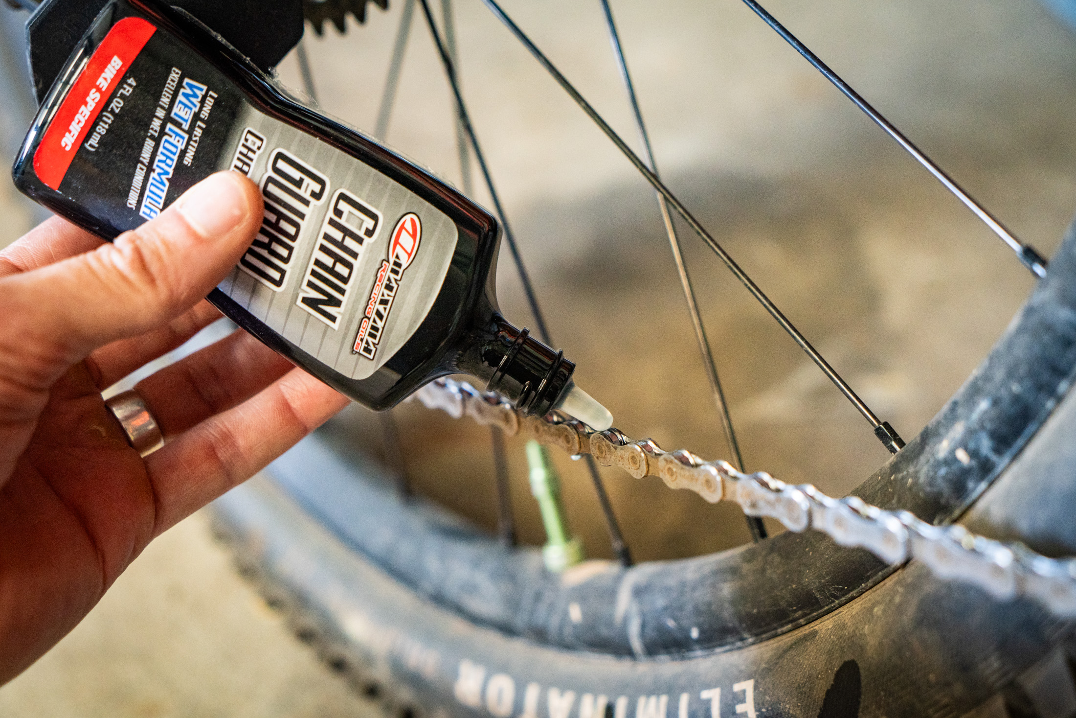 Fresh Produce 3 different chain lubricants from Maxima Racing Oils Flow Mountain Bike