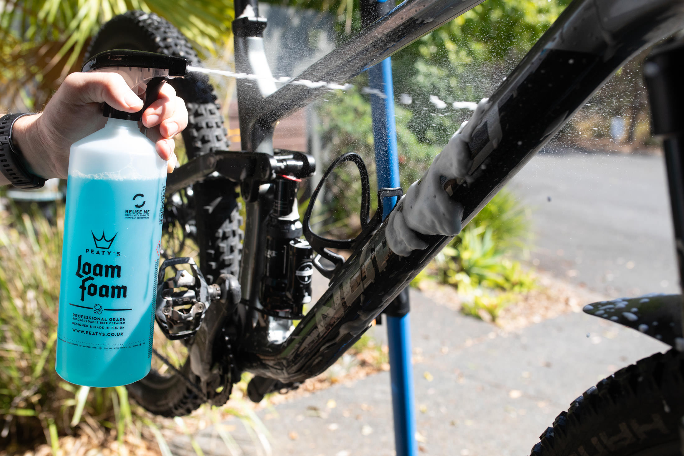 Peaty's Bike Cleaner Loam Foam 1 Liter Spray Bottle