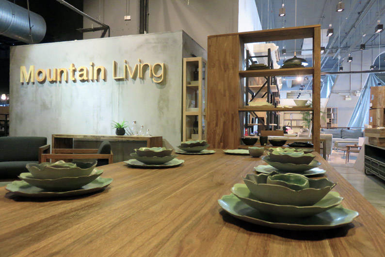 Mountain Living Opens at Pasarbella