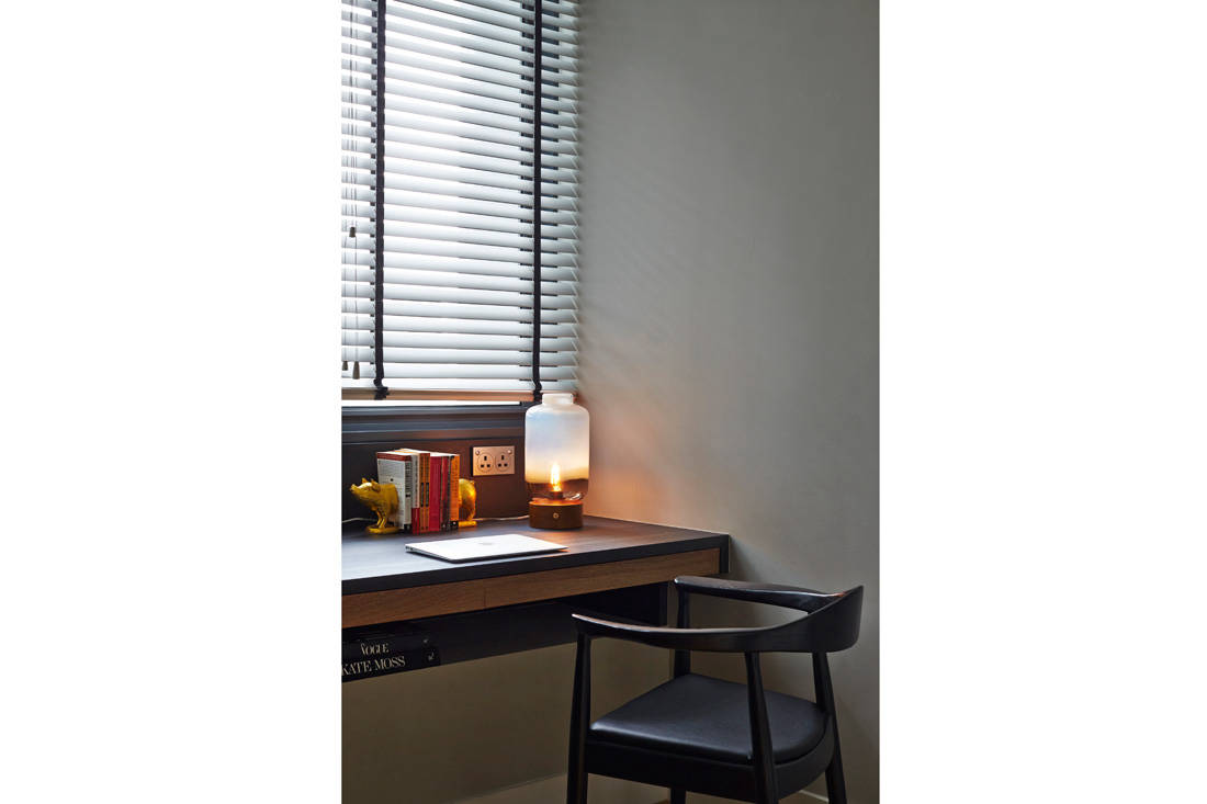 This stylish apartment exemplifies that you can’t go wrong with sleek lines and crisp aesthetics