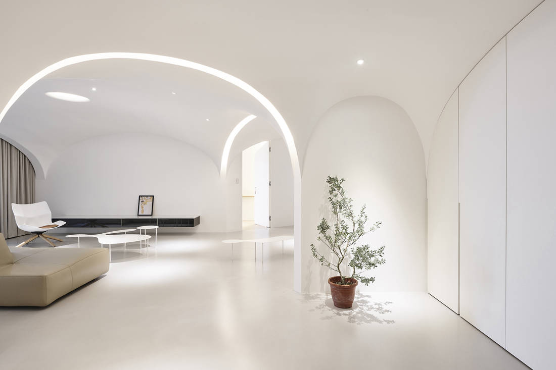 Nondescript Taiwan apartment now has acoustically designed ceilings