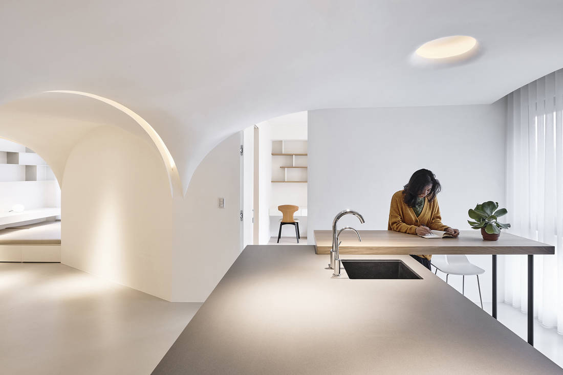 Nondescript Taiwan apartment now has acoustically designed ceilings