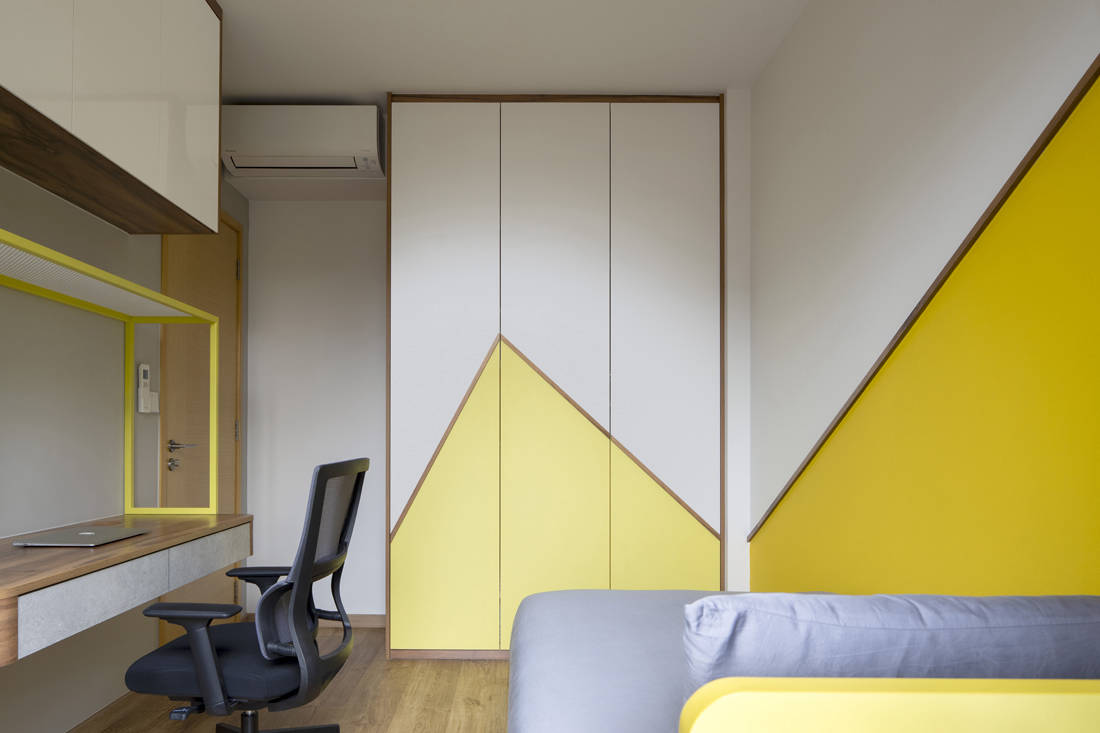 This apartment uses colour to make a statement