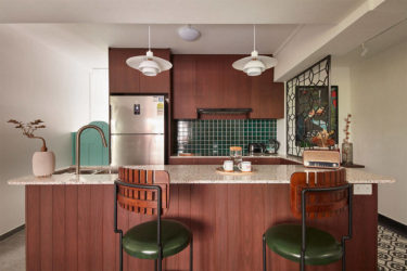 YES 933 DJ Zhong Kunhua’s retro home is like a Wong Kar Wai movie