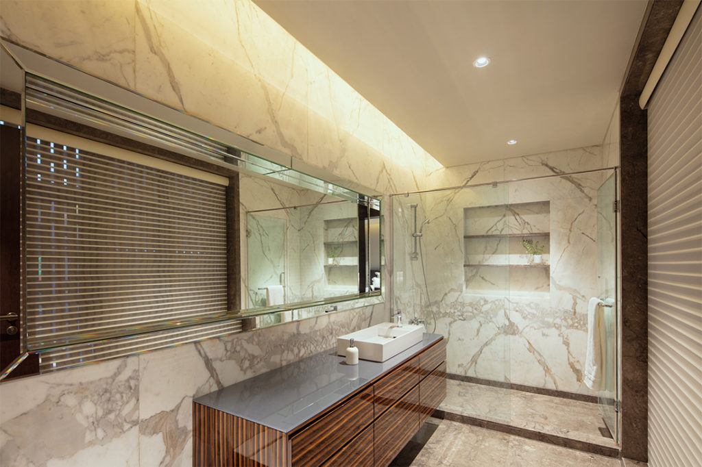 luxury bathroom