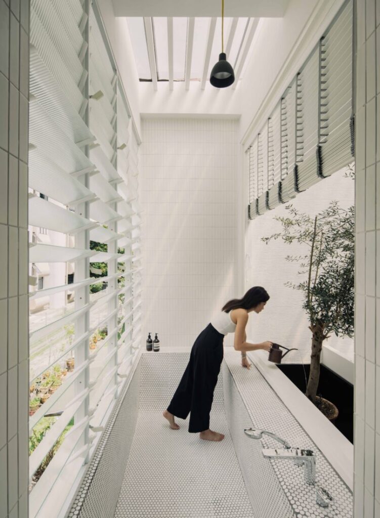 bathroom with skylight