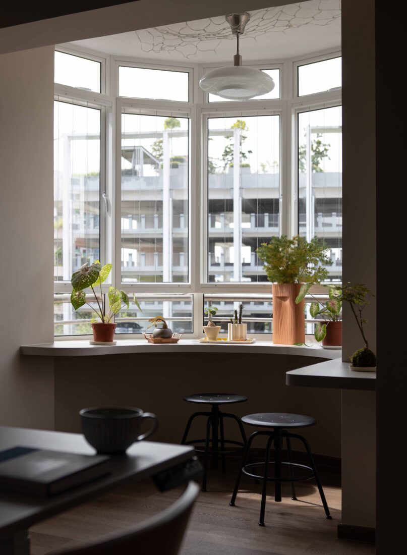 old HDB flat with  curved balcony