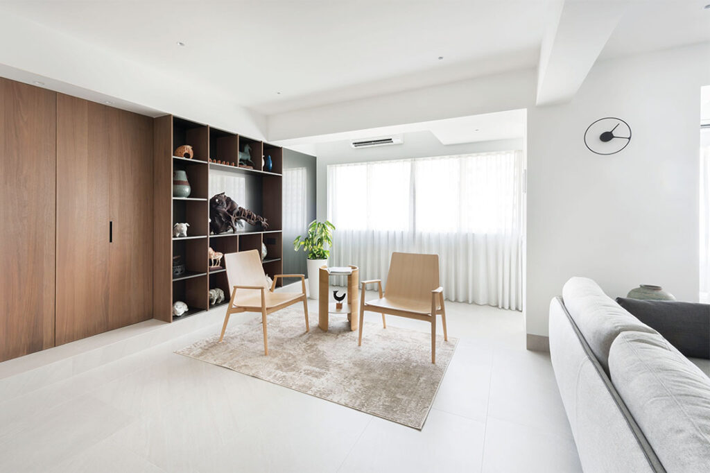 spacious apartment by Artistroom