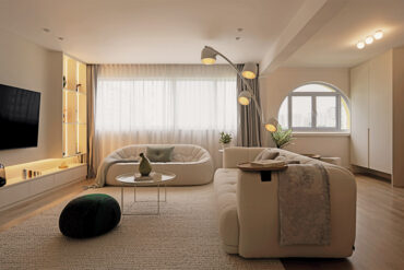 Gentle charm – by OVON