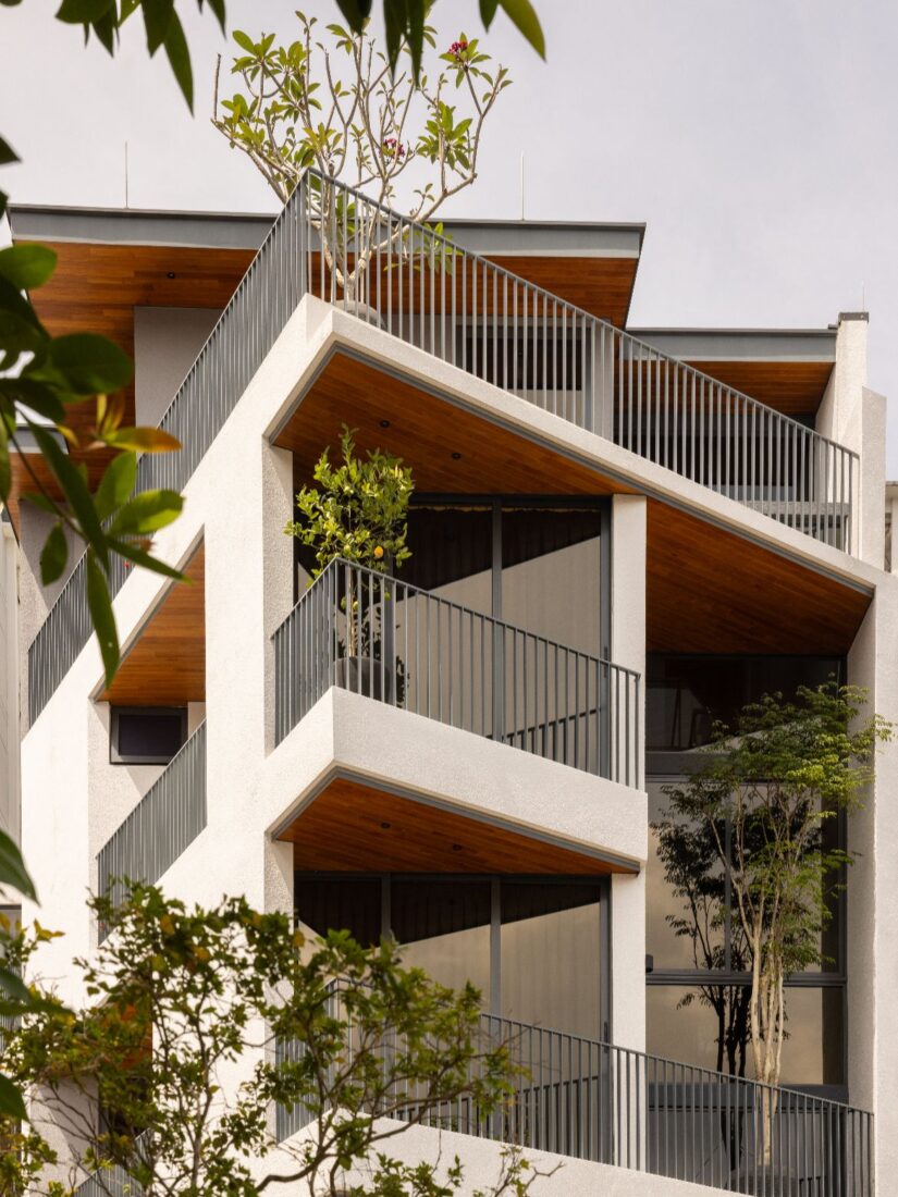 Pocket Garden House by Mark 12 Architects