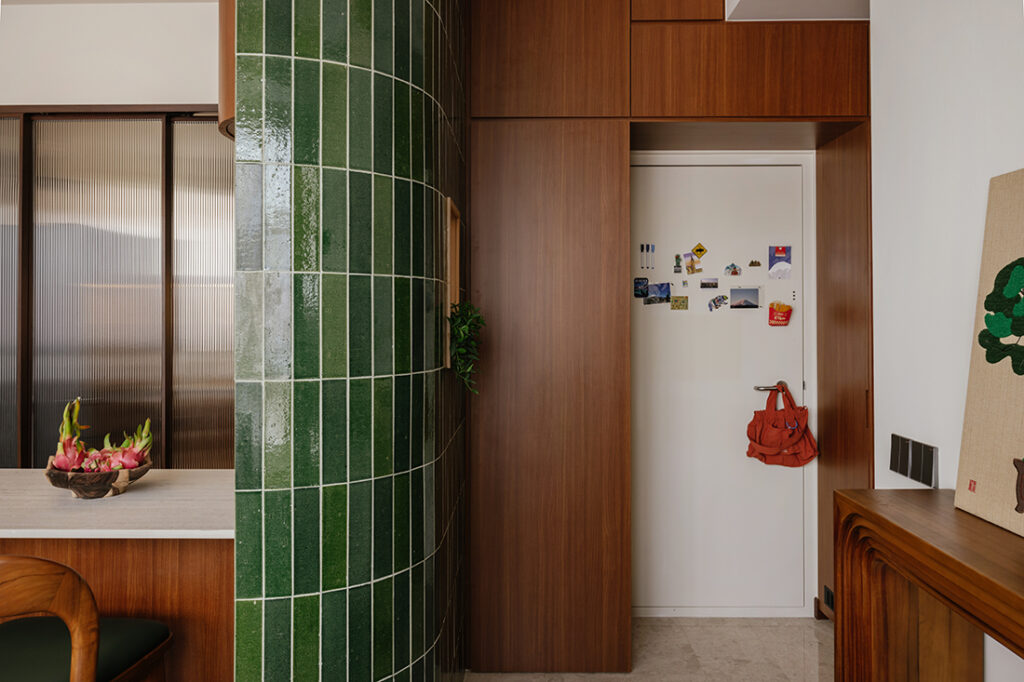 Singapore apartment interior design project by Studio Luuseed