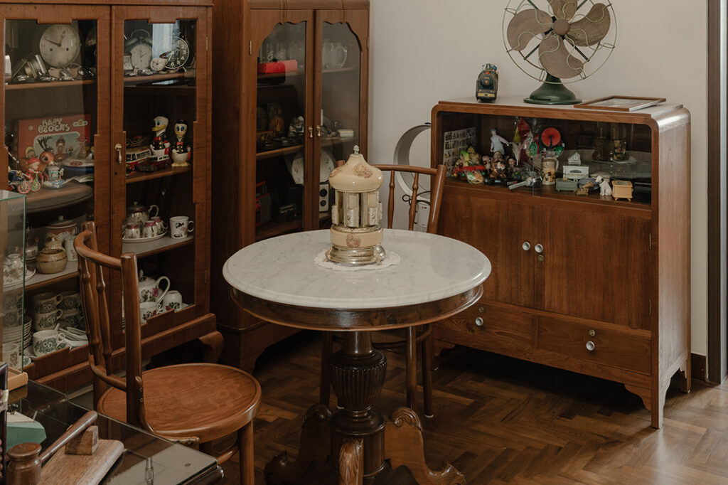 Living Room image