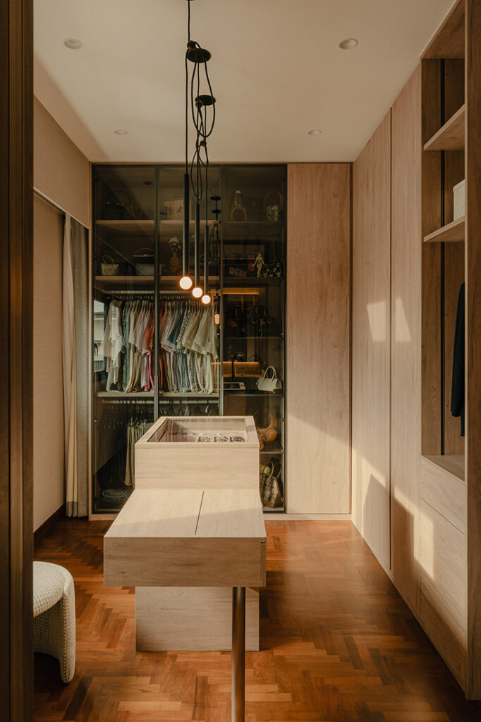 Walk-in Wardrobe image